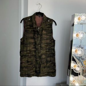 Dear John - Camo Vest